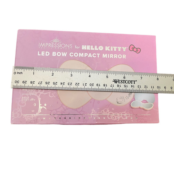 Hello Kitty LED Bow Compact Mirror (LARGER version) - Picture 9 of 9